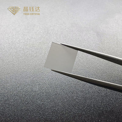 無色7mm*7mmの単結晶CVDの実験室によって育てられるダイヤモンド