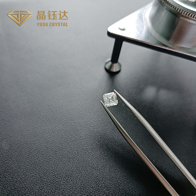 白い色の緩いリングのための実験室によって育てられるダイヤモンド0.5ctの豪華な切口