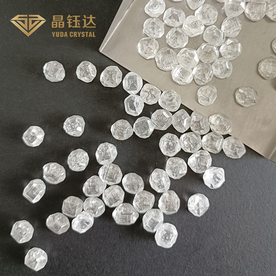 切られていないHPHTのダイヤモンド原石D E-F色人は培われた丸型ダイヤモンドを作った
